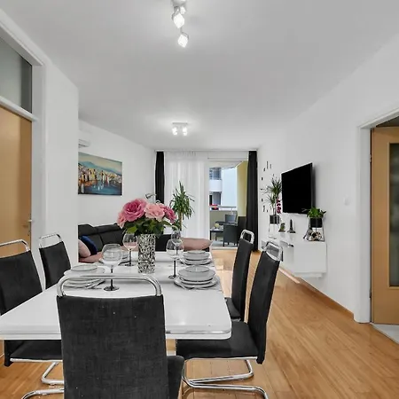 Stylish Apartment Makarska Exterior photo