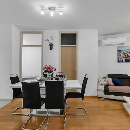 Stylish Apartment Makarska Exterior photo